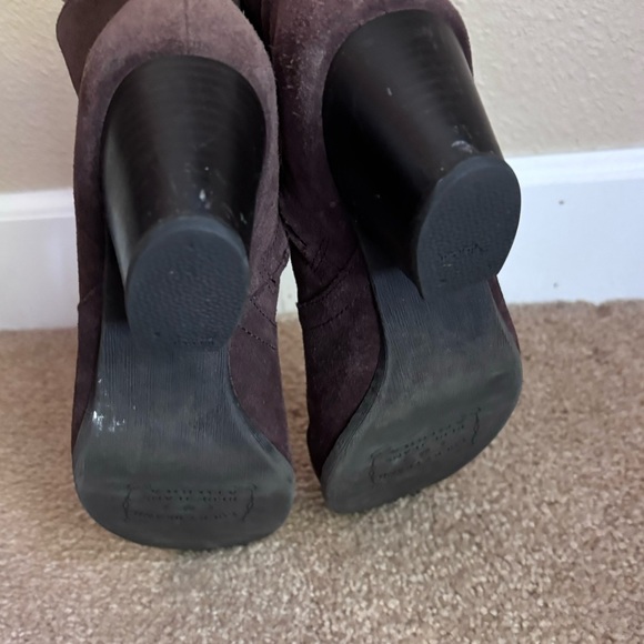 Lucky Brand Size 7.5 Brown Suede Leather Ankle Boots Booties Block Heel - Picture 7 of 8